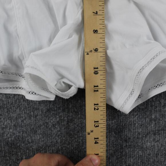 Lululemon Shorts Women 6 Hotty Hot High Rise Lined 4 Lace Trim Running Athletic - Picture 13 of 16